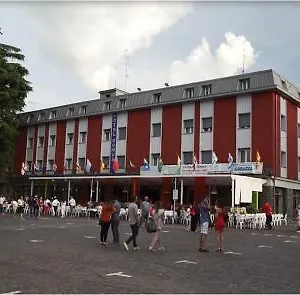 Domus Hotel